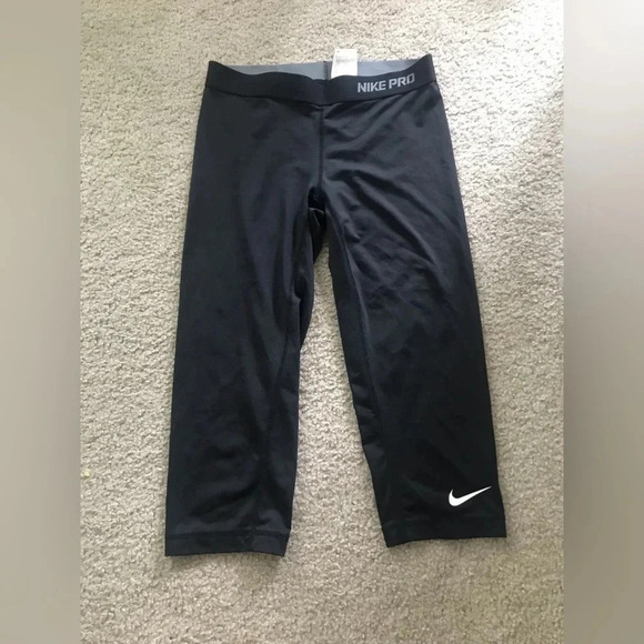 Nike Pro Black Leggings Size Medium - Picture 4 of 4